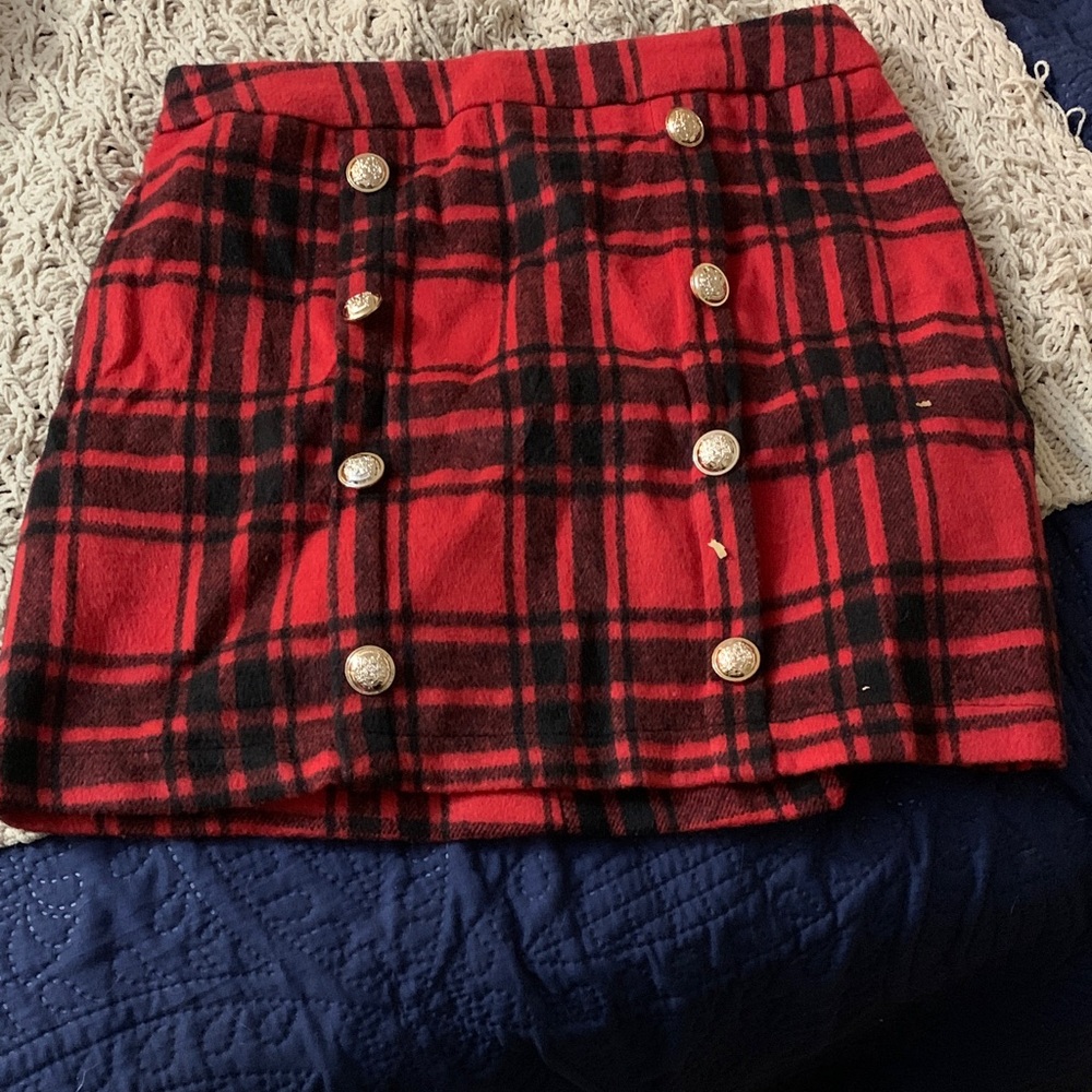 SHEIN Red and Black Plaid Pencil Skirt with Gold Buttons